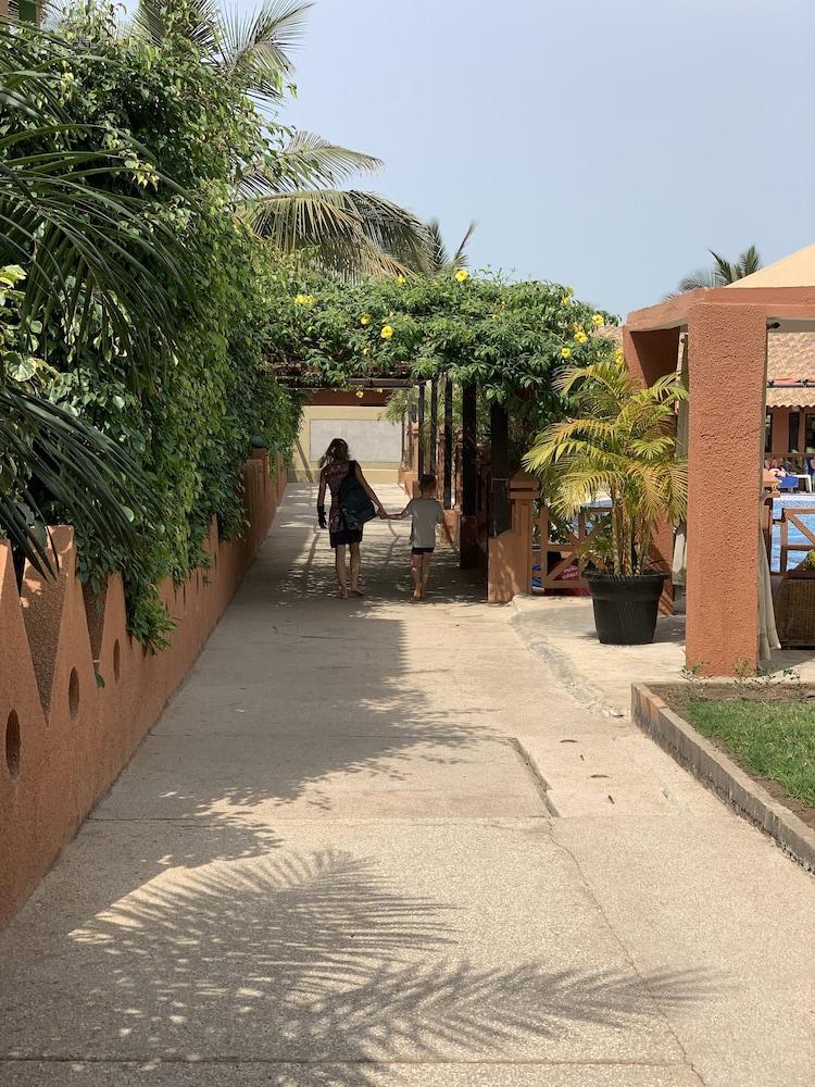 Seafront Residences Bijilo Exterior photo
